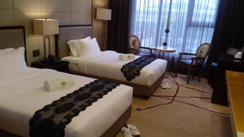 Lotus Blu Hotel Legazpi City Exteriör bild