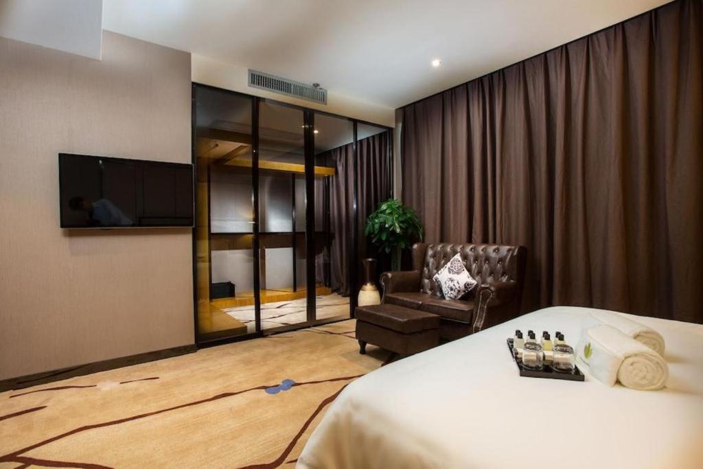 Lotus Blu Hotel Legazpi City Exteriör bild