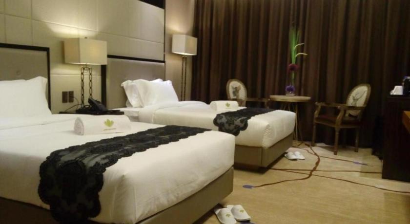 Lotus Blu Hotel Legazpi City Exteriör bild
