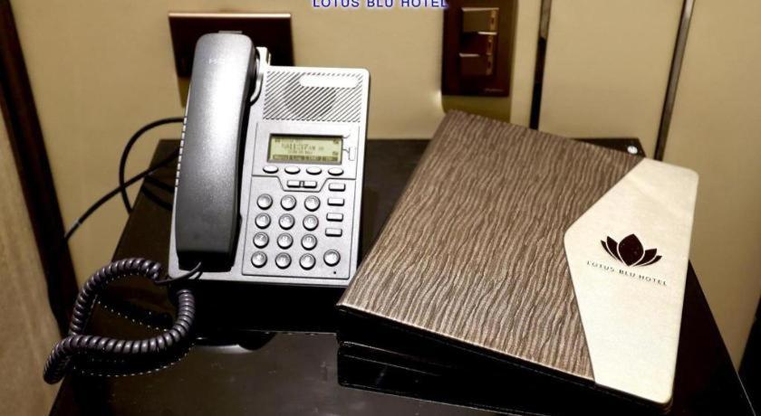 Lotus Blu Hotel Legazpi City Exteriör bild